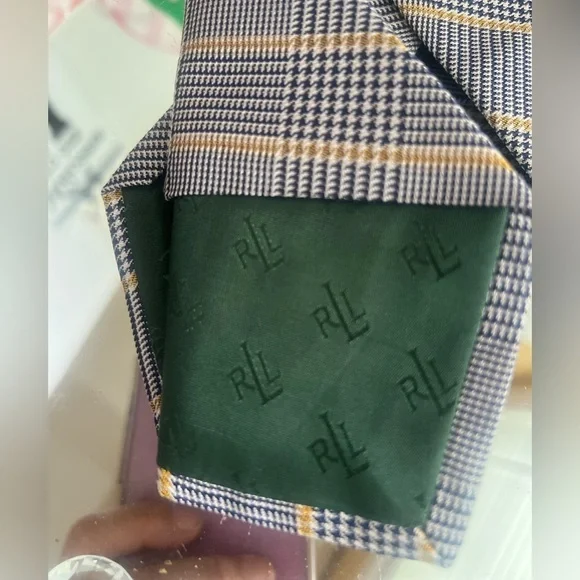 Lauren Ralph Lauren 100% Silk Glen Plaid Tie Green Red Tan Handmade 3x56